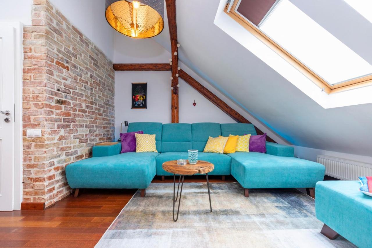 Beautiful And Romantic Penthouse With Two Terraces บราติสลาวา ภายนอก รูปภาพ