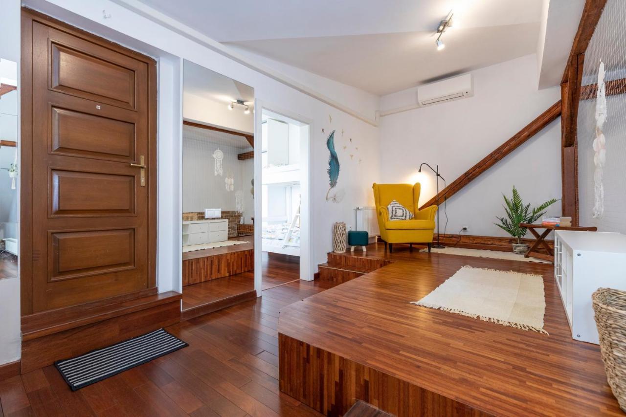 Beautiful And Romantic Penthouse With Two Terraces บราติสลาวา ภายนอก รูปภาพ