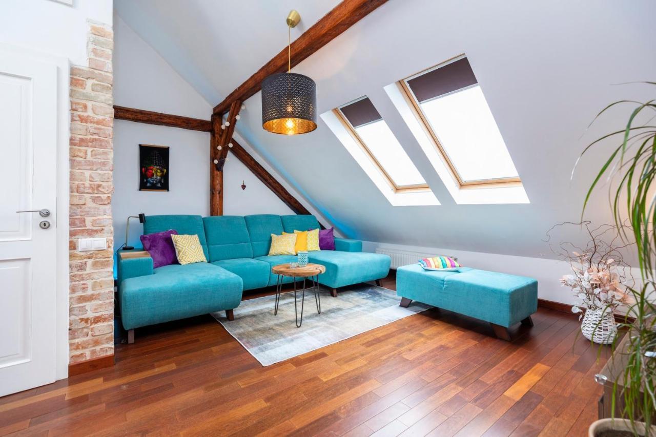 Beautiful And Romantic Penthouse With Two Terraces บราติสลาวา ภายนอก รูปภาพ