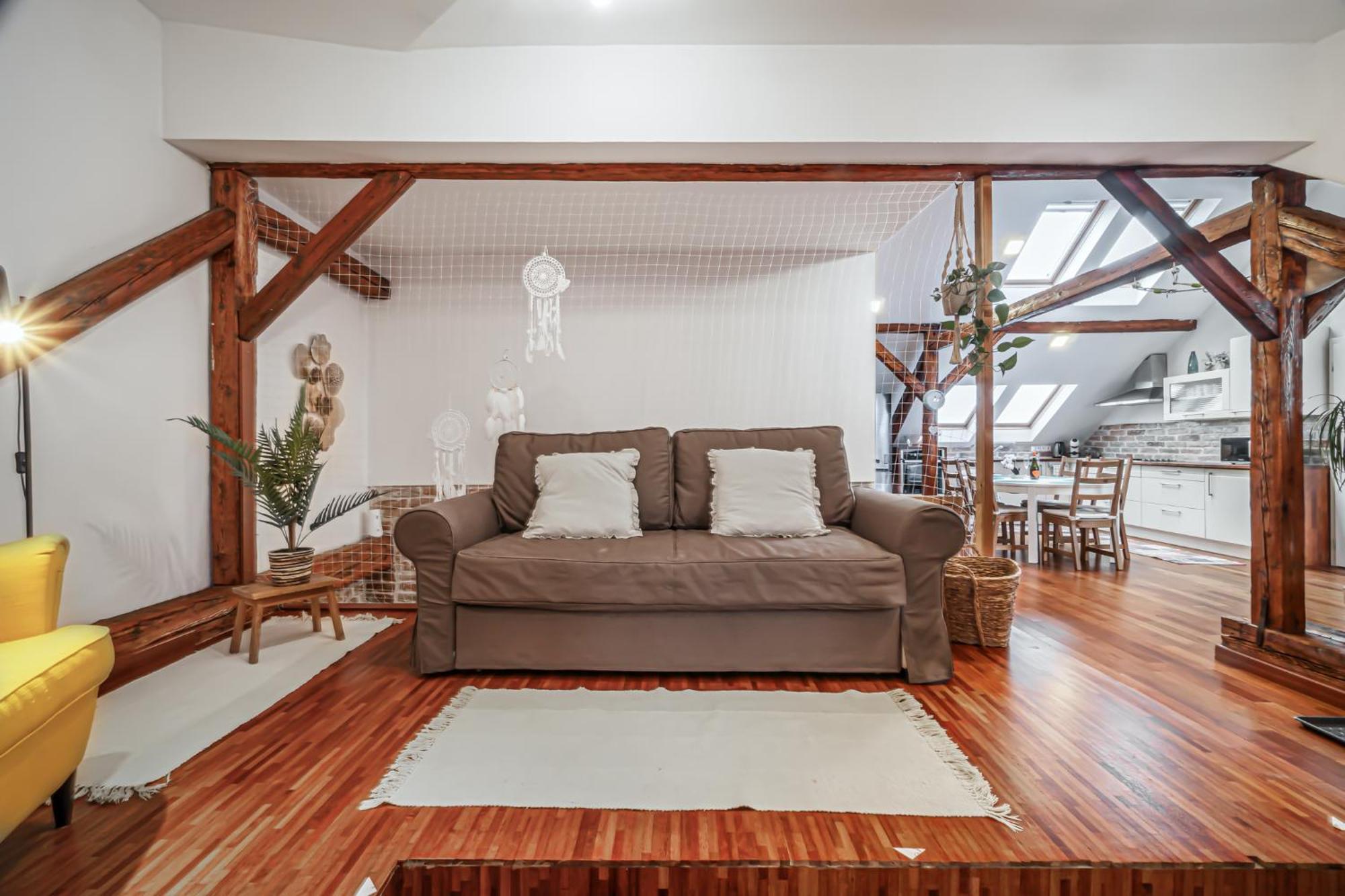 Beautiful And Romantic Penthouse With Two Terraces บราติสลาวา ภายนอก รูปภาพ